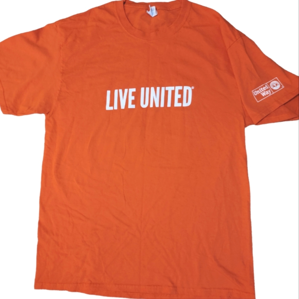 Live United graphic unisex shirt XL